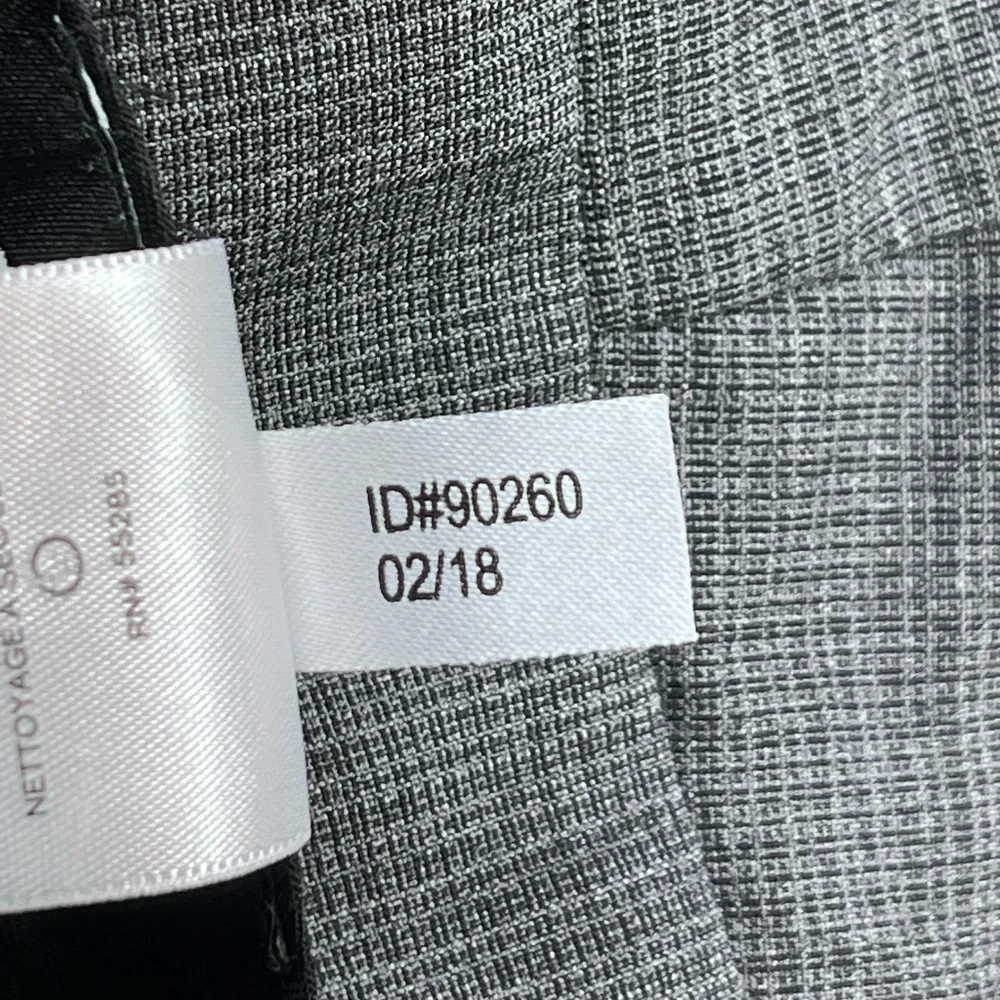 Express Men’s Gray Slim Fit Pants. Tag Size 34/30. 98% Wool